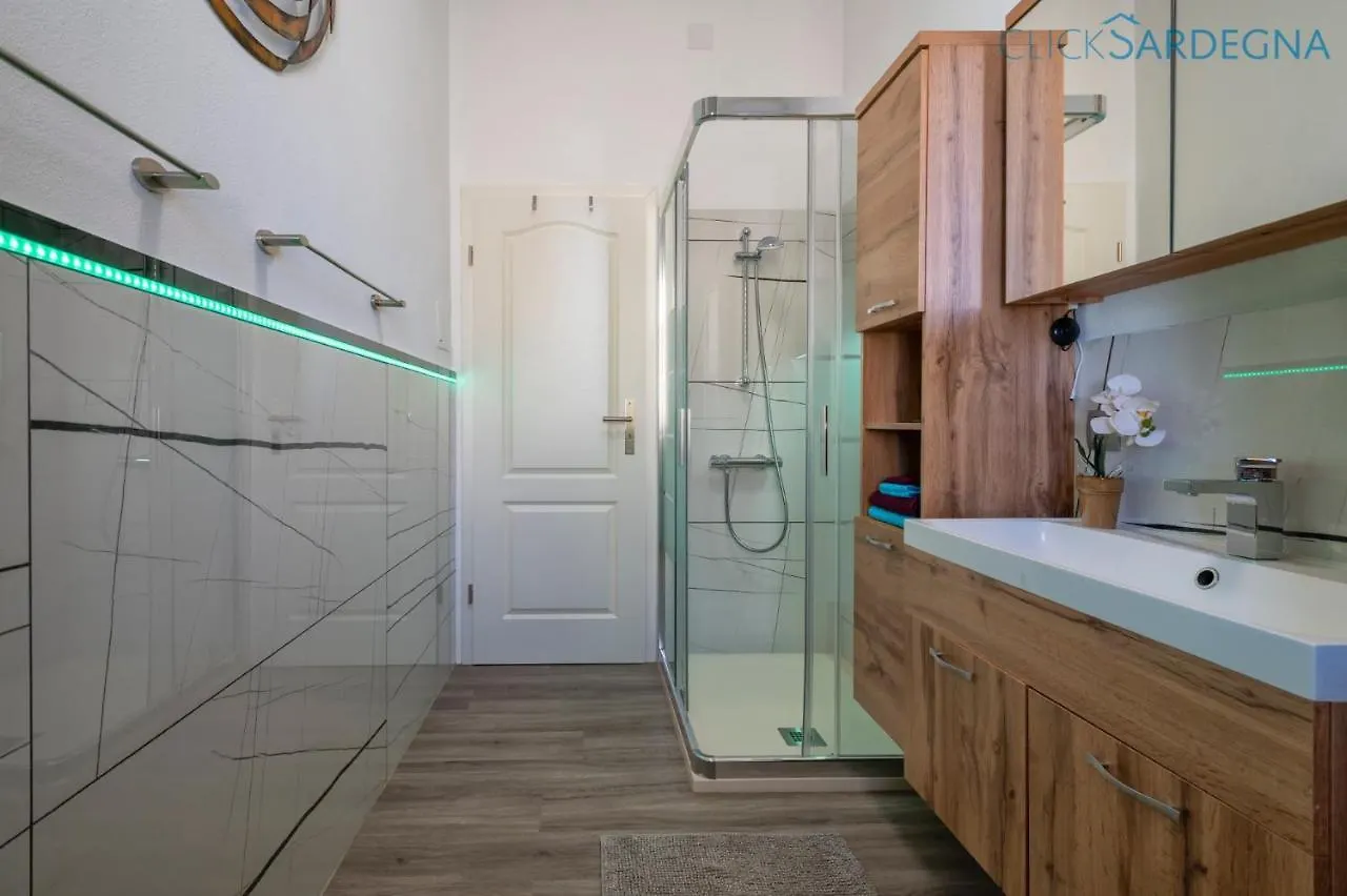 Apartment Tudor Flat Sea View With Wifi Unlimited, Next To The Sea Alghero