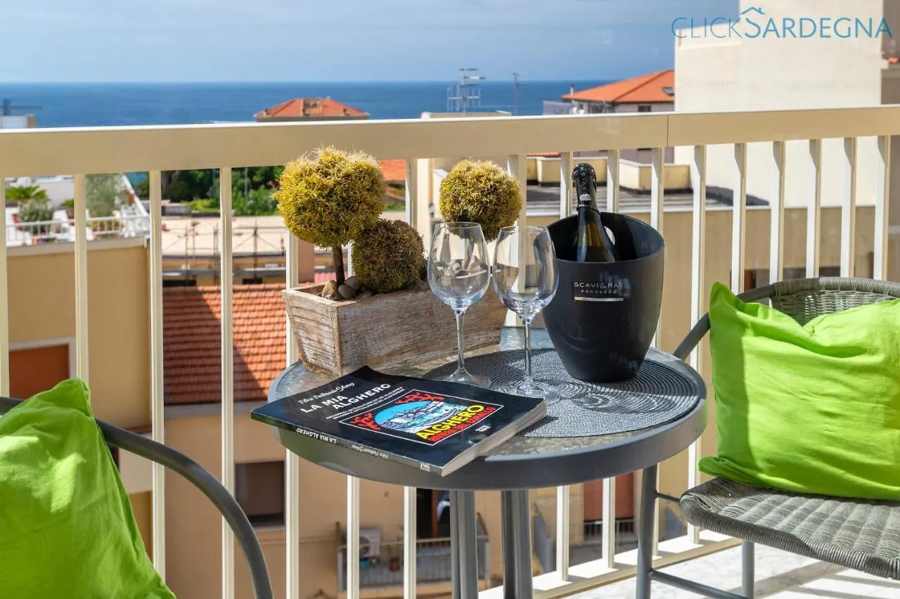 Apartment Tudor Flat Sea View With Wifi Unlimited, Next To The Sea Alghero
