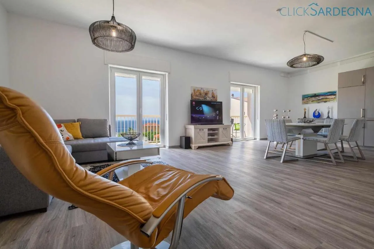 Apartment Tudor Flat Sea View With Wifi Unlimited, Next To The Sea Alghero